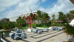 The Pyramid at Grand Oasis Cancun - Mexico - Cosmic Travel