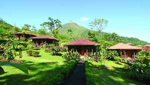 Lomas del Volcan - Costa Rica - Cosmic Travel