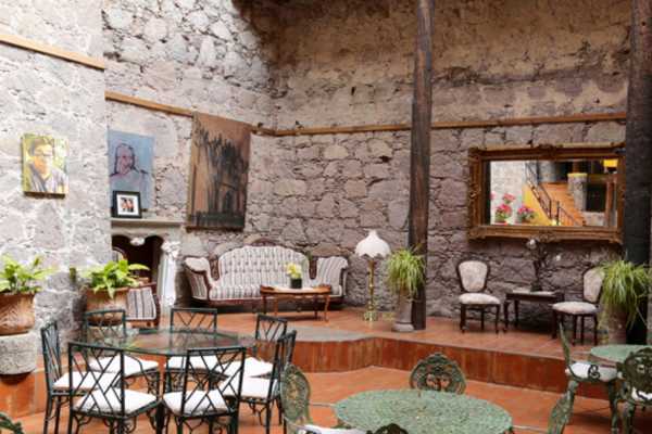 El Meson de los Poetas - Mexico - Cosmic Travel