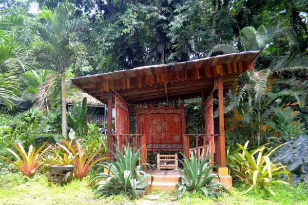 Standard - Cariblue - Costa Rica - Cosmic Travel