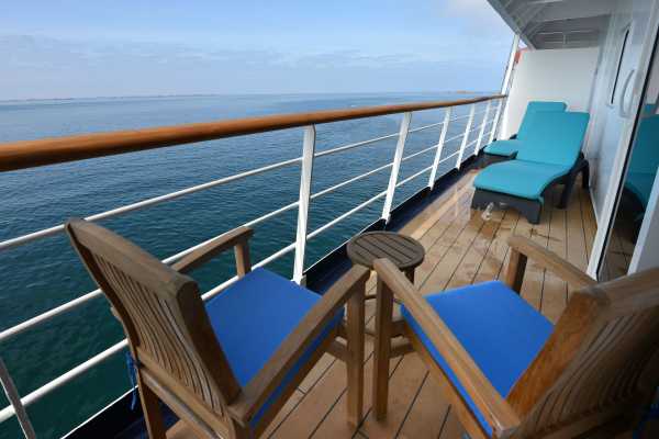 Owners Suite Balcony - Hebridean Sky - Antarctique - Cosmic Travel