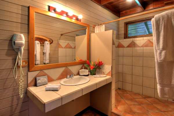 Downstairs (standard) - Tortuga Lodge & Gardens - Costa Rica - Cosmic Travel