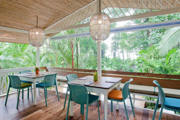 Aguas Claras - Costa Rica - Cosmic Travel