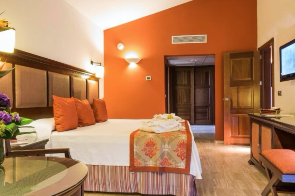 Grand Palladium Vallarta Resort & Spa - Mexico - Cosmic Travel