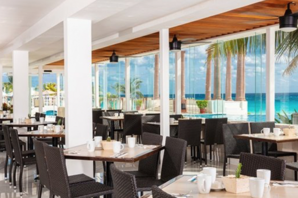 Krystal Cancun - Mexique - Cosmic Travel