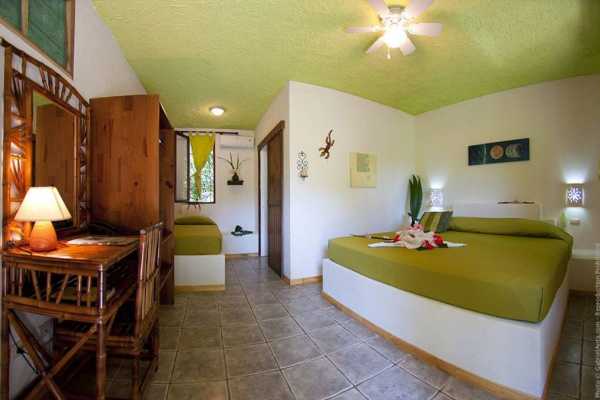 Standard - Cariblue - Costa Rica - Cosmic Travel
