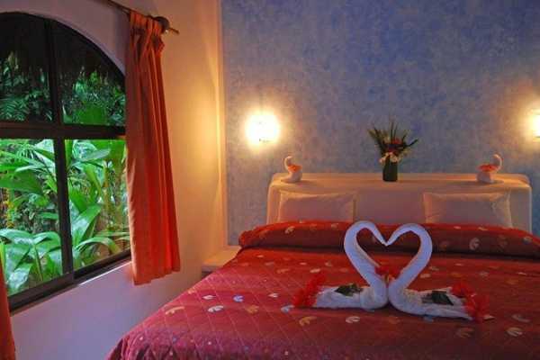 Standard - Cariblue - Costa Rica - Cosmic Travel
