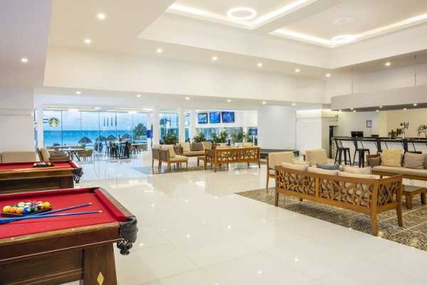 Krystal Cancun - Mexique - Cosmic Travel