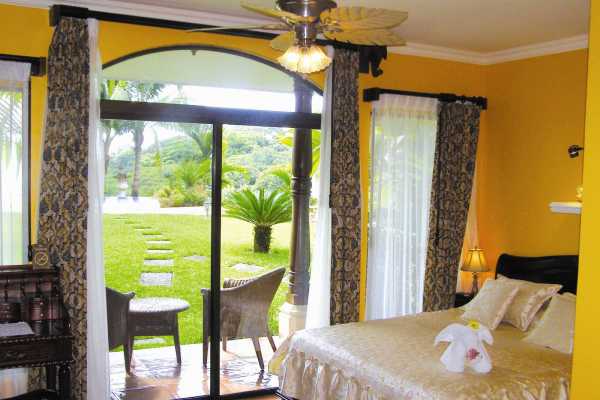 Cuna del Angel  - Costa Rica - Cosmic Travel
