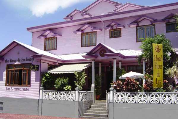 Fleur de Lys - Costa Rica - Cosmic Travel