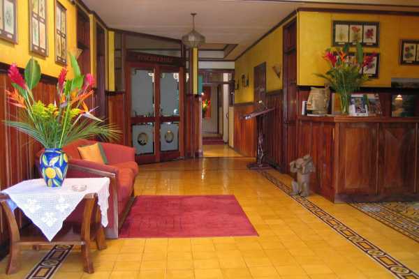 Fleur de Lys - Costa Rica - Cosmic Travel