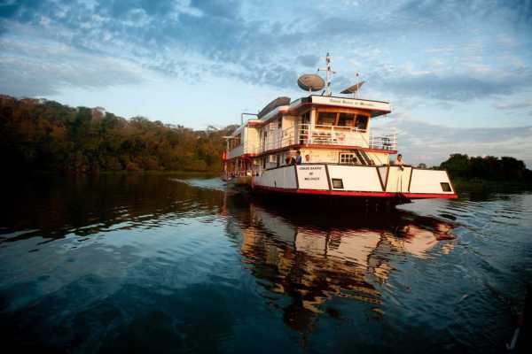 Jaguar House Boat - Brazilië - Cosmic Travel