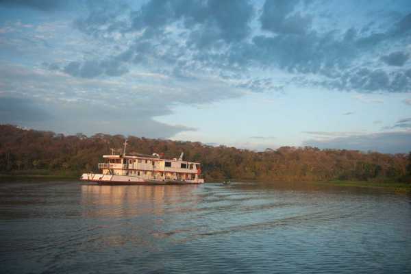 Jaguar House Boat - Brazilië - Cosmic Travel