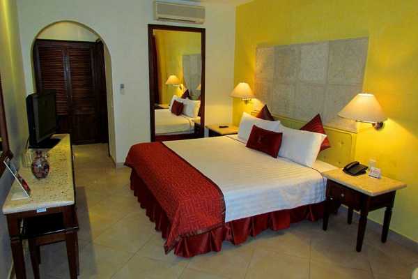 Tamarindo Diria Beach Resort - Costa Rica - Cosmic Travel